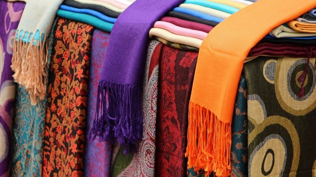 Download naaipatroon omslagdoek dames gratis